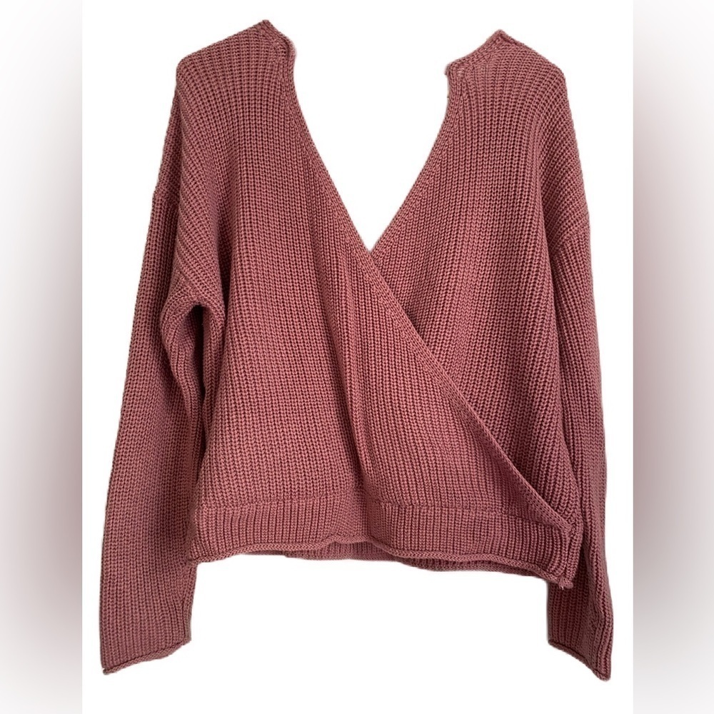 MOON & MADISON Surplice Sweater Size: Large